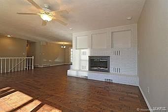 4th image of 2026 Sara St