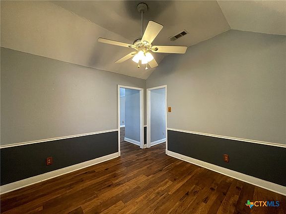 5th image of 3905 Neches Cir