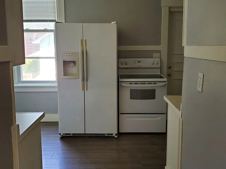 520 W 7th St — Photo 17