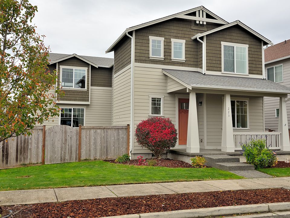 1st image of 223 Petersen Dr E