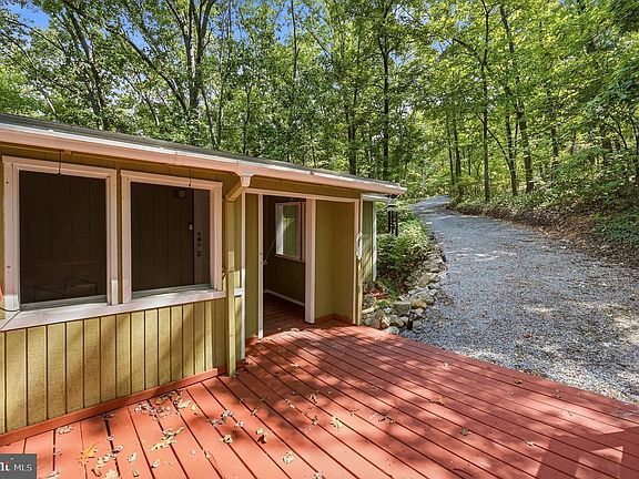2nd image of 686 Nancy Jack Rd