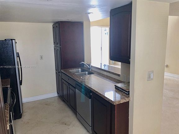 5th image of 4862 NW 97th Pl #286