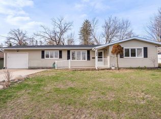 1604 W 8th St, Cedar Falls, IA 50613