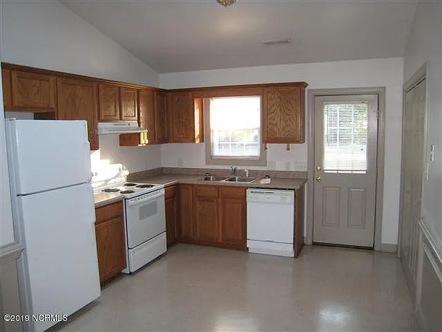 129 Starling Rd #1 — Photo 5