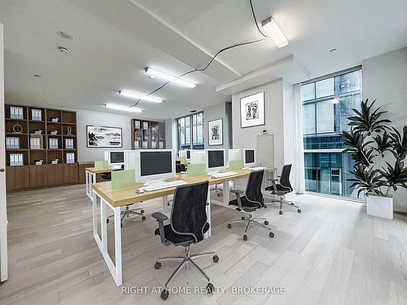 4th image of 7 Grenville St #522&622