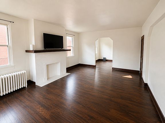 2nd image of 115 W James St Floor 2