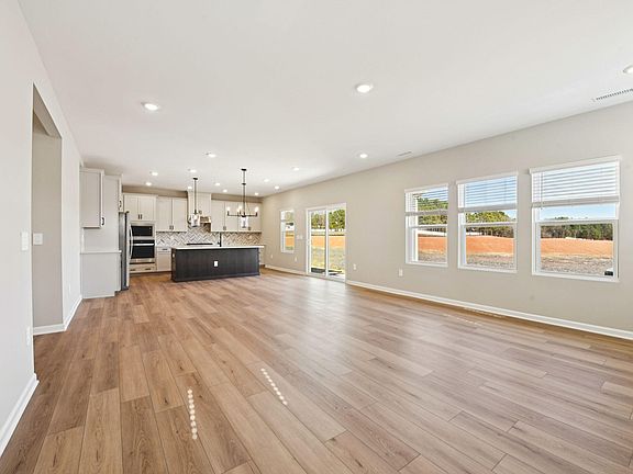5th image of 4045 Wesley Chapel Way