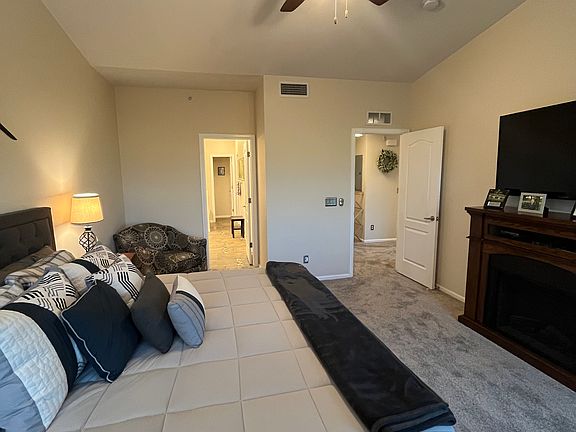 5th image of 2405 Calais Dr Unit G