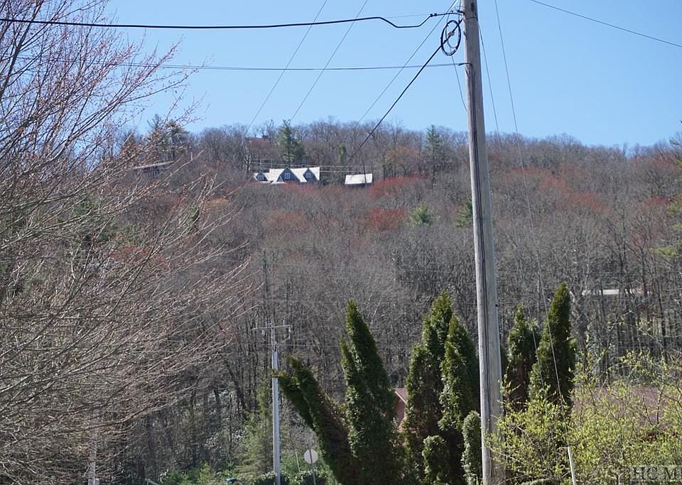 2nd image of 41 Holly Tree Lane