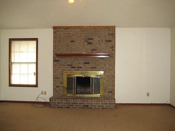 5th image of 2217 Lowndes Dr