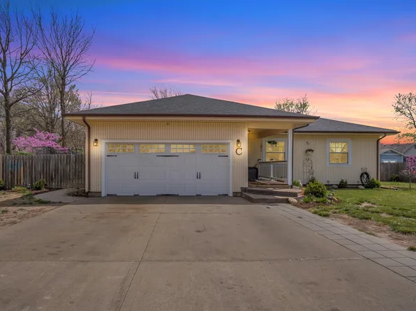 1808 Grandview Ave, Newton, KS 67114