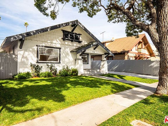 2nd image of 721 W 49th Pl