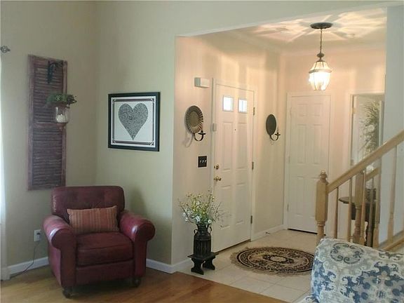 5th image of 134 Waterford Ct