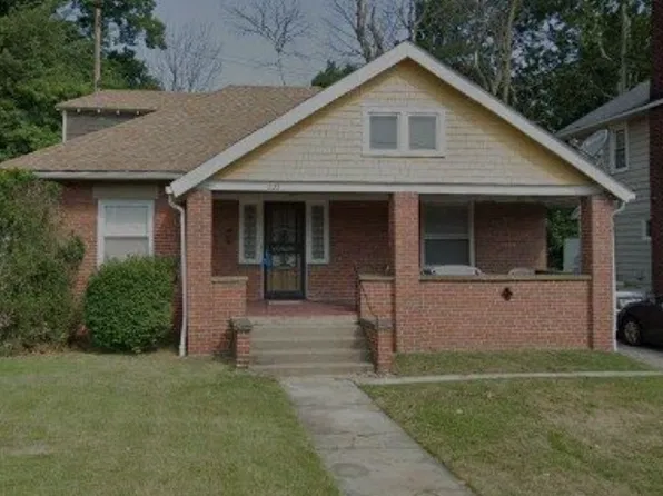 1022 Dillewood Rd, Cleveland, OH 44119