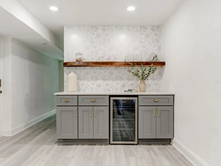513 Cobbs Creek Parkway — Photo 33