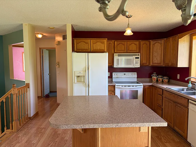 11055 Highway 70 — Photo 10