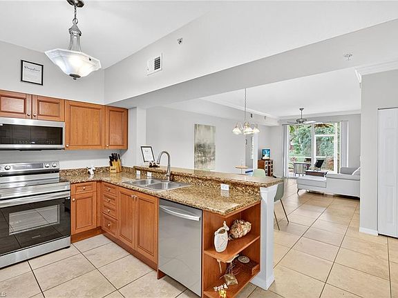 5th image of 10009 Villagio Gardens LN #106