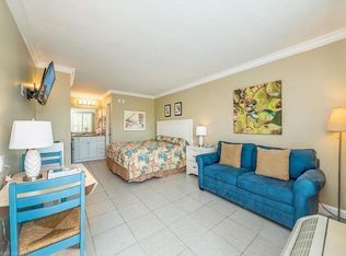 2555 Tamiami Trl N #206, Naples, FL 34103