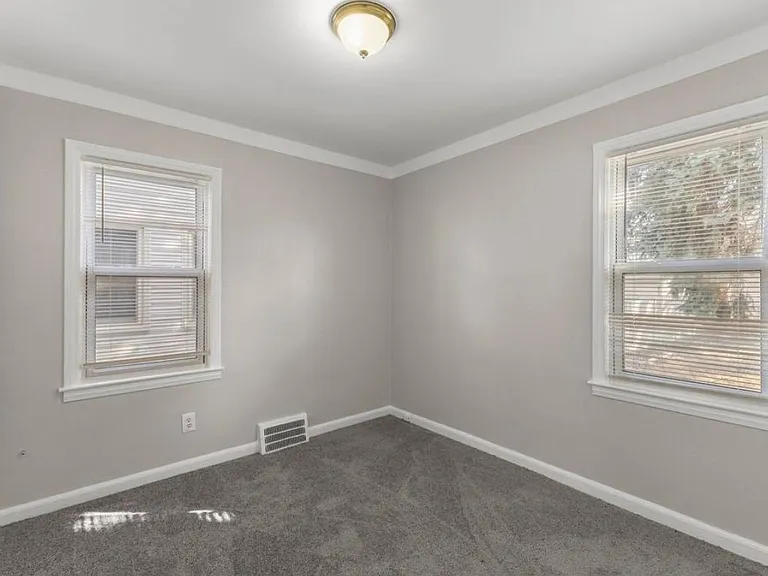 3511 Monroe St — Photo 27