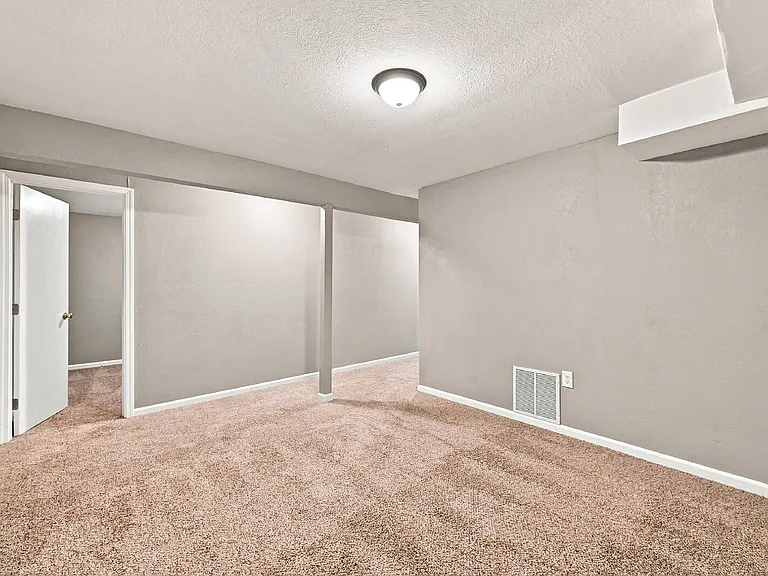 1407 Willshire Dr — Photo 21
