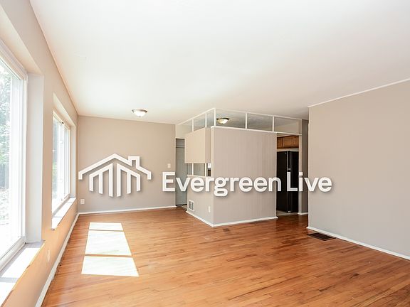 5th image of 2020 Faywood Dr