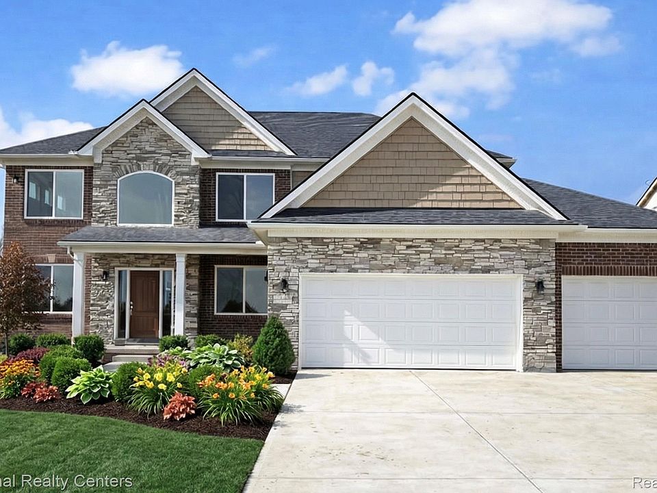1st image of 37 Valley Creek Dr