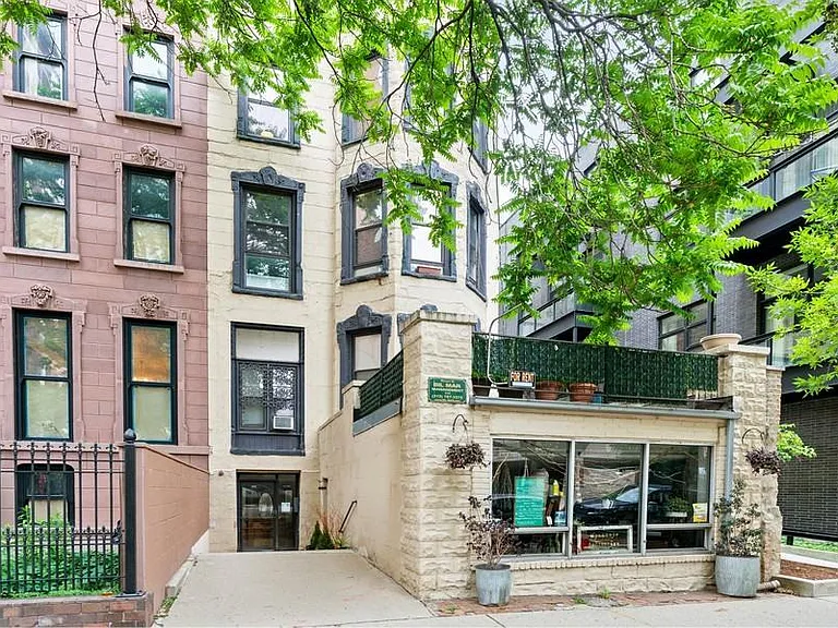 1023 N Dearborn St #1F — Photo 2