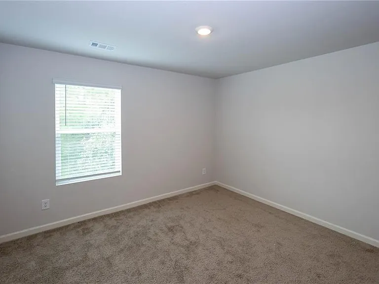 7566 Jennadee Dr — Photo 26