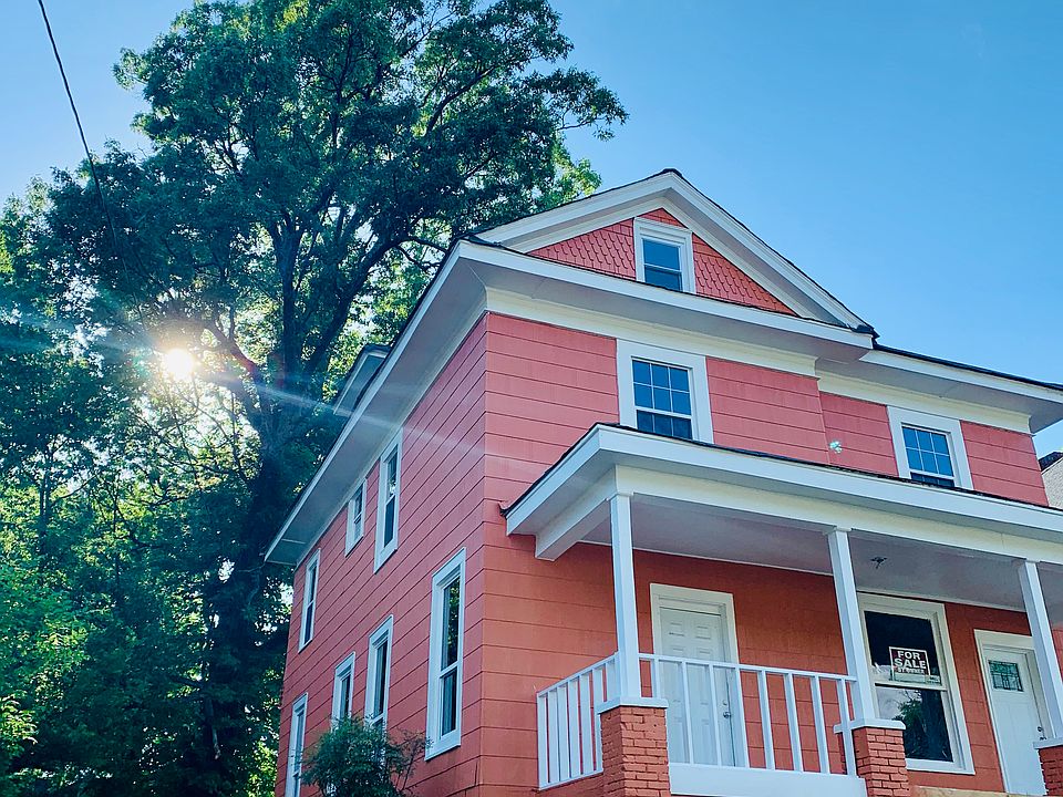 2nd image of 987 Oakview St
