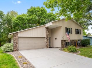 7476 Jeffery Ln S, Cottage Grove, MN 55016