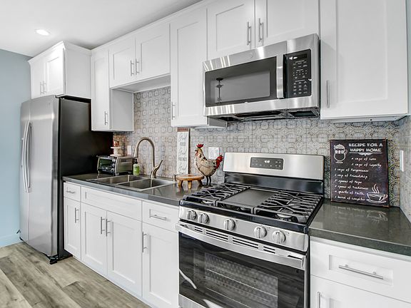 5th image of 22739 Erwin St