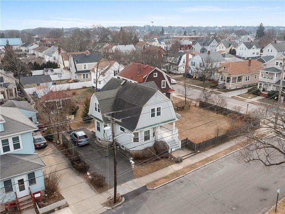 1st image of 31 John St