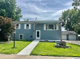 117 W Alexander St, Valley, NE 68064