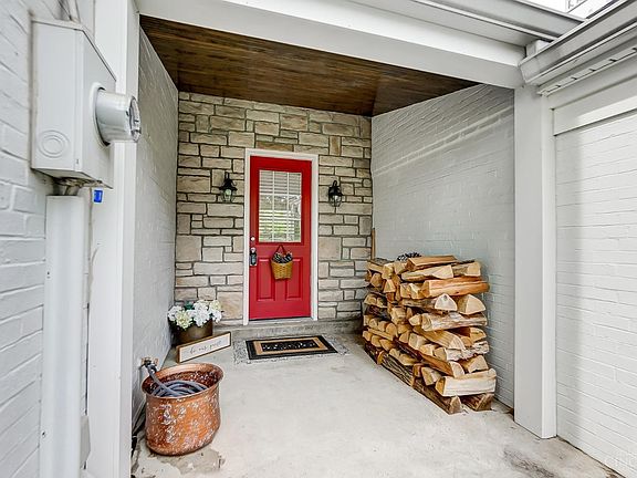3rd image of 5522 Pinecrest Dr