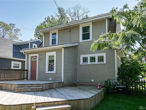 5th image of 313 Peach Orchard Ave E