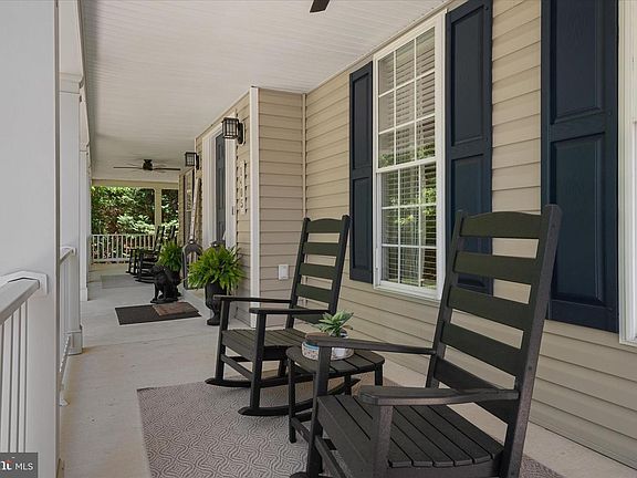 3rd image of 1405 Saybrooke Ct