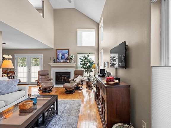 2nd image of 15951 Sandalwood Creek Dr