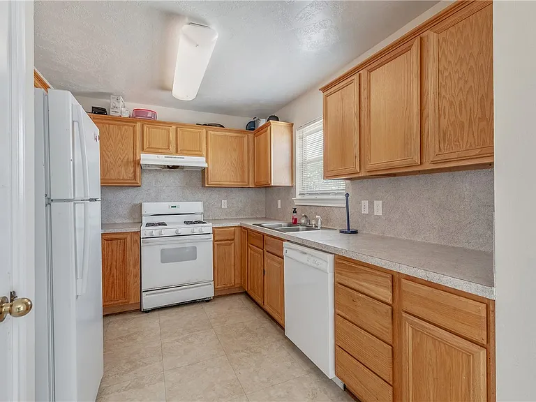 2435 Pintail Loop — Photo 7