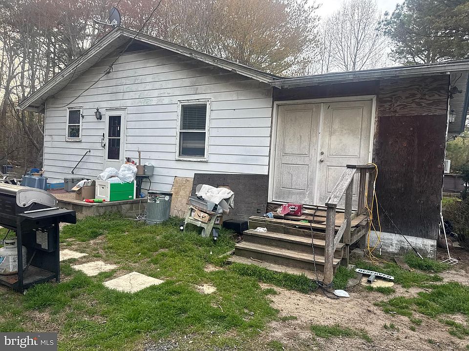 1st image of 1059 Regent Rd
