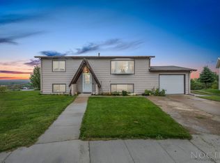 2151 Missouri Dr N, Mandan, ND 58554