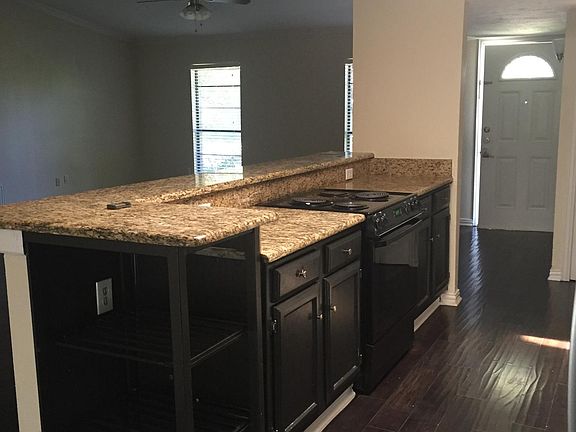 3rd image of 8902 Linda Vista Dr #8902