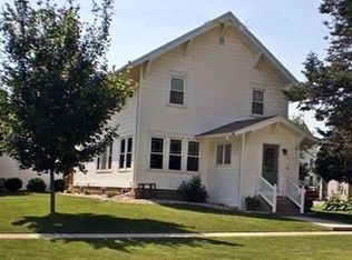 15 7th St SE, Hampton, IA 50441
