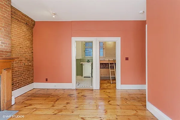 Rented by Erica Sullivan, LREB | media 2