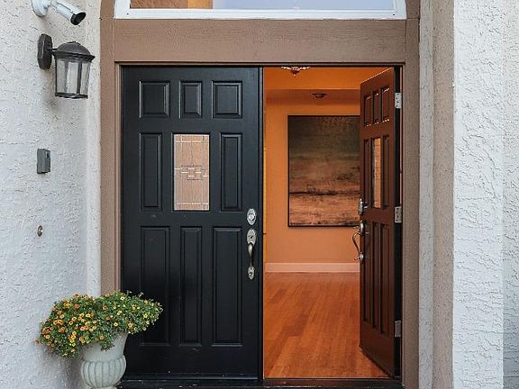 5th image of 3344 Meadowlands Ln