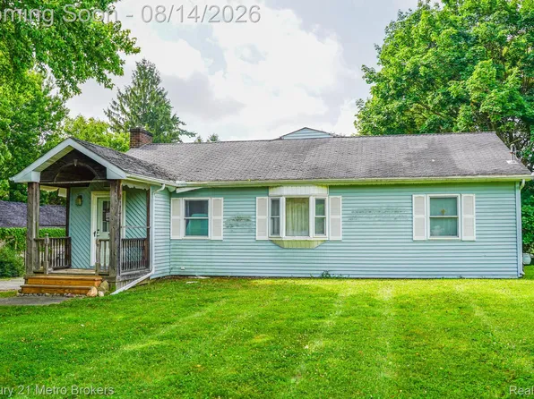 8294 Davison Rd, Davison, MI 48423