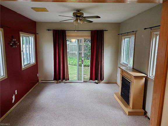 4th image of 3954 Edinburgh Dr