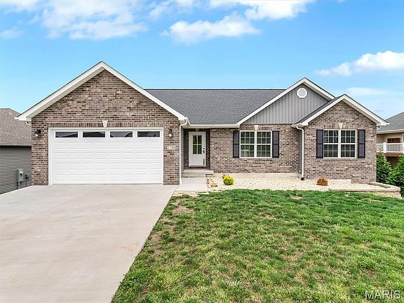 2nd image of 2798 Moon Crest Ct