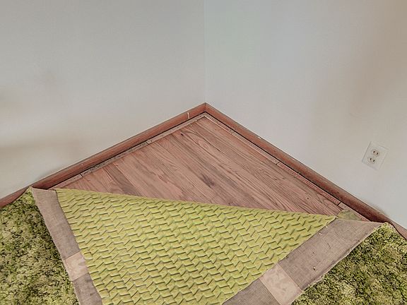 Original oak hardwoods!