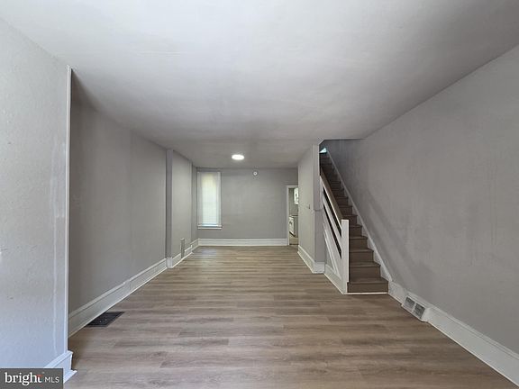 2nd image of 5137 Marion St