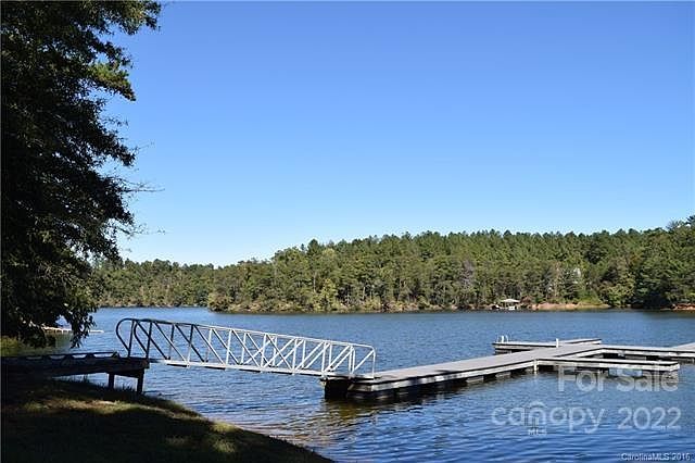 1st image of 204 Lake Front Dr